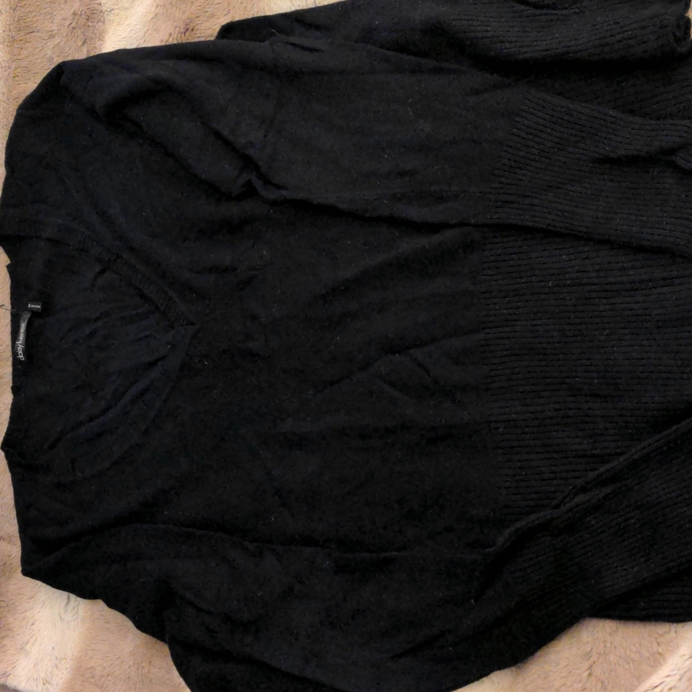 V neck pullover sweater